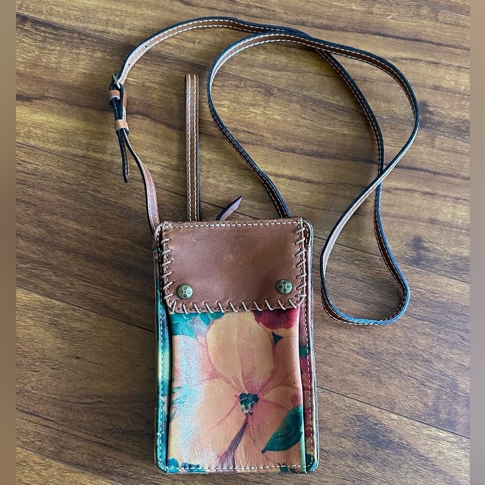 Patricia Nash Italian Leather Marinella Shoulder Wristlet Bag
